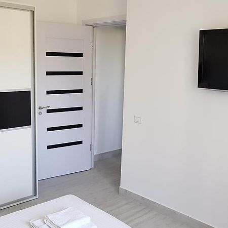 V1 Apartment Constanţa Esterno foto